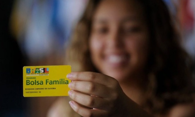 Lula planeja novo Bolsa Família com ações para mães negras