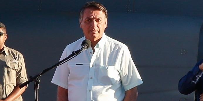 VÍDEO: “Lula já teria negociado todos os ministérios para atender aos interesses de seu grupo”, diz Bolsonaro