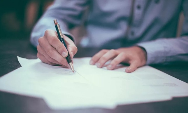 Mais de 170 concursos públicos com inscrições abertas reúnem 23,3 mil vagas no país; veja a lista