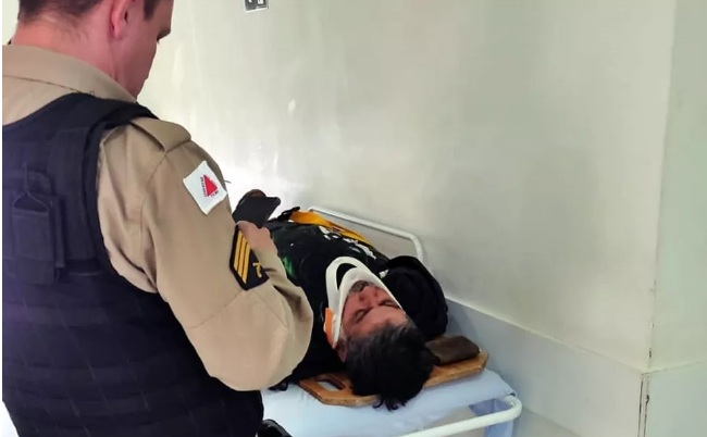 Vereador é acusado de agredir jornalista com pedradas