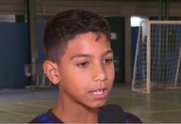 VÍDEO: Menino encontra onça dentro do vestiário da escola: “Coração quase parou”