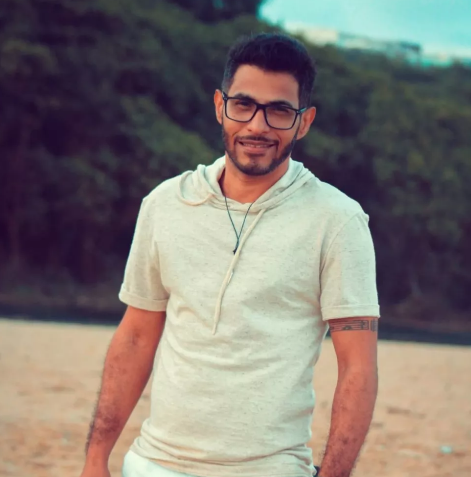 Cantor sertanejo é condenado a 28 anos de prisão por estuprar a enteada por 10 anos em Maceió