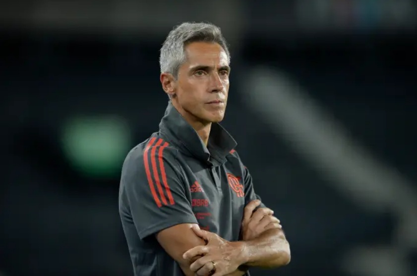 Após mais uma derrota, Flamengo não vê mais futuro para Paulo Sousa e discute próximos passos