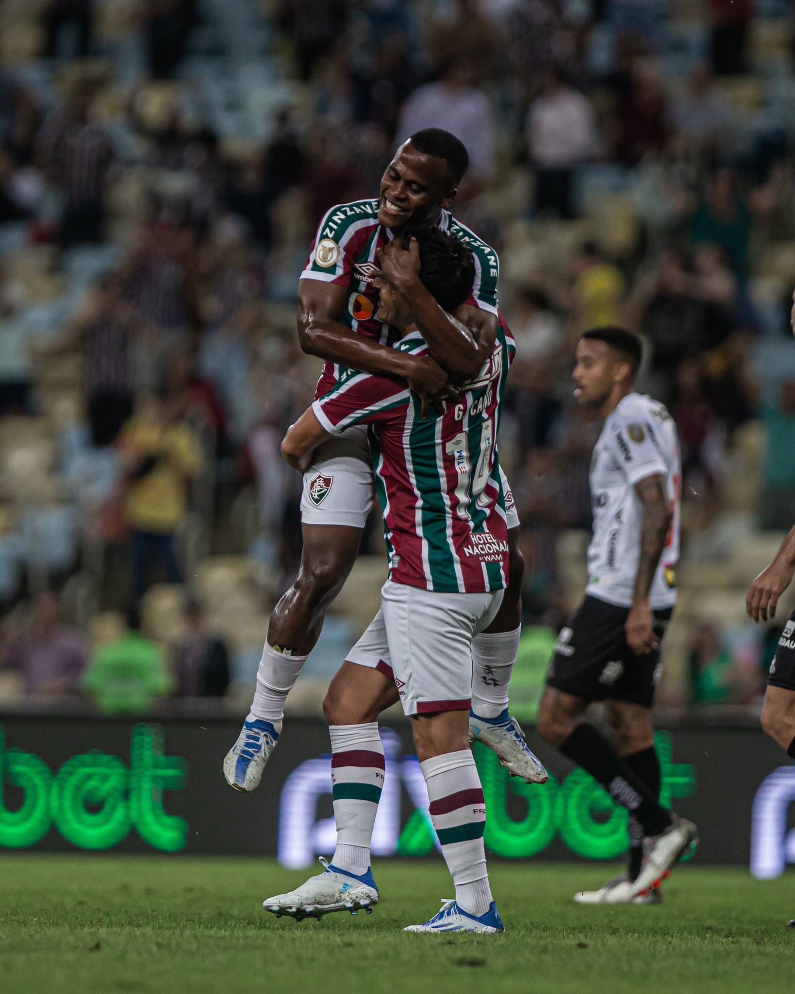 VÍDEO: Fluminense bate Atlético-MG em jogo eletrizante; veja os gols