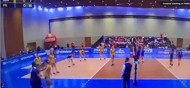 VÍDEO: Técnico da seleção de base de vôlei empurra atleta em jogo; ASSISTA