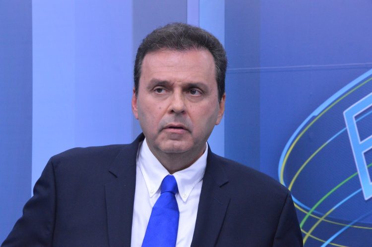 Carlos Eduardo Alves nega ser contra envio de recursos para o RN: "Quero derrubar é o orçamento secreto"