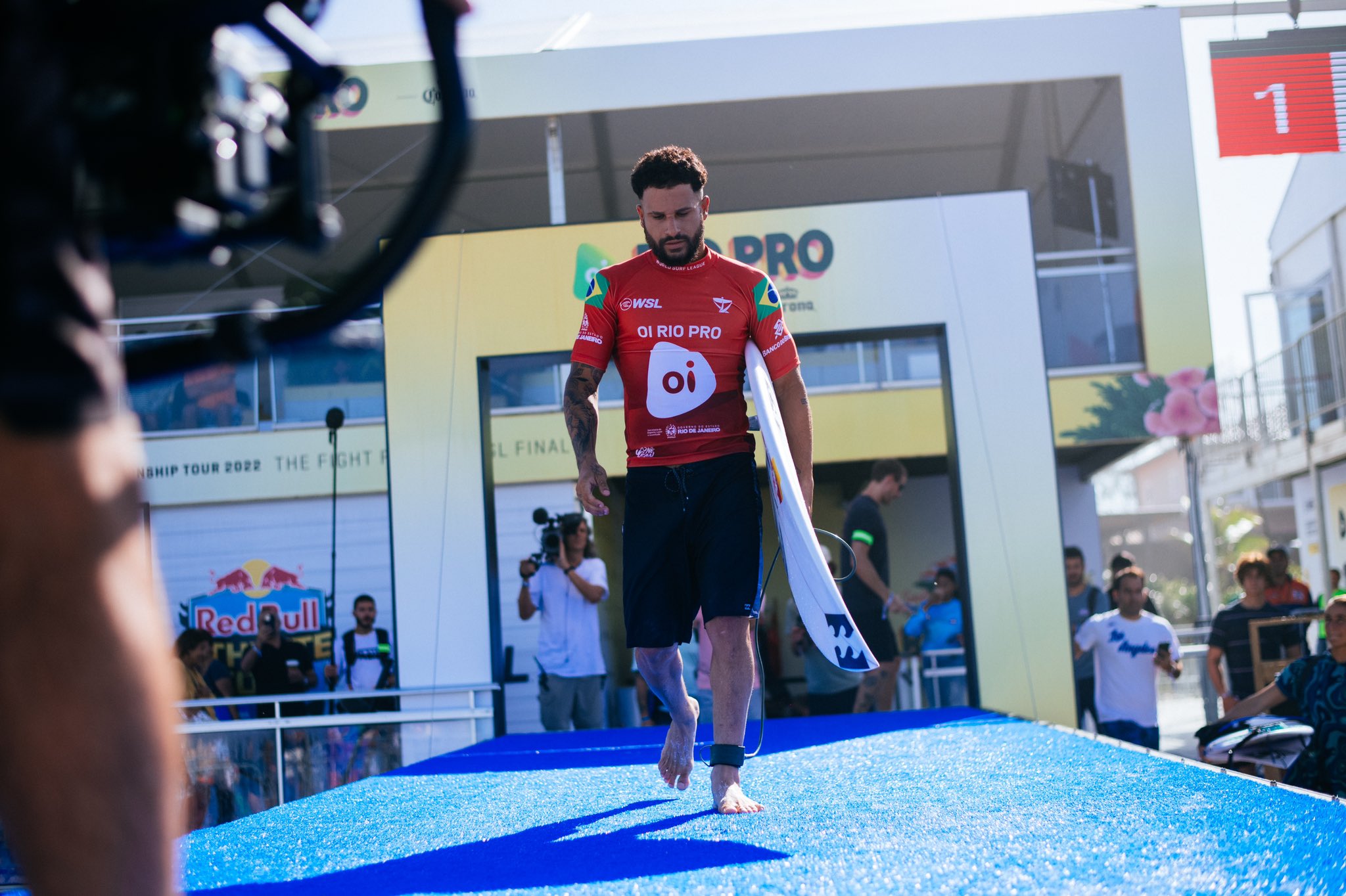 Ítalo Ferreira disputa finais do mundial de surfe a partir desta quinta