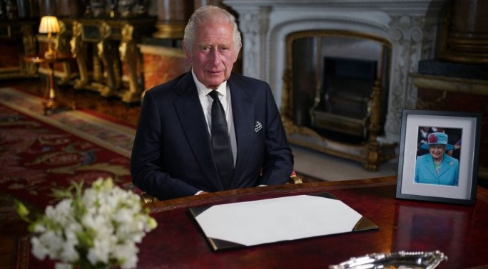 Charles III é oficialmente proclamado rei em cerimônia em Londres