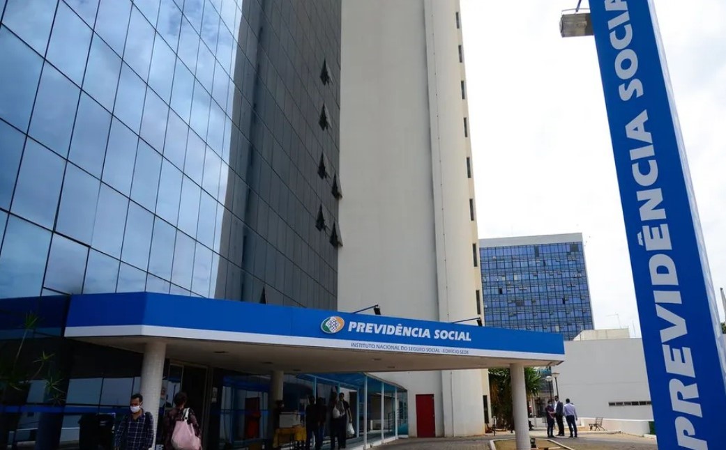 Concurso INSS retifica edital e altera quadro de vagas em vários estados; veja