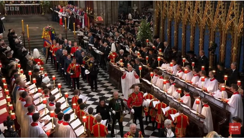 Começa o funeral da rainha Elizabeth II; ASSISTA