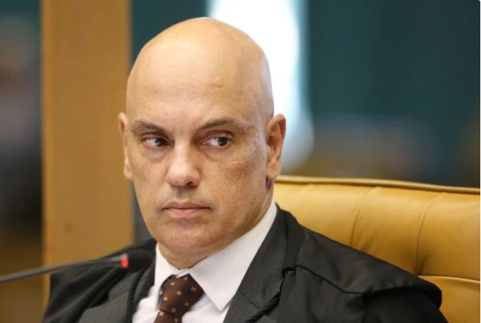 Alexandre de Moraes suspende inquérito da PF contra institutos de pesquisas