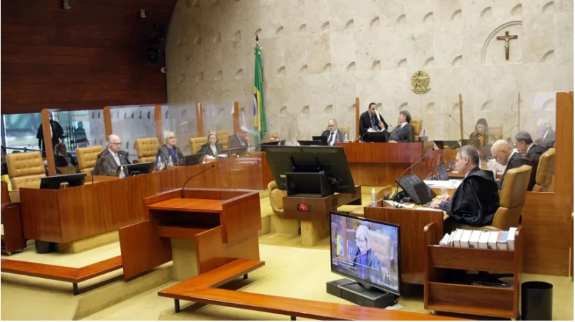 Maioria do STF vota para liberar oferta de transporte gratuito no 2º turno