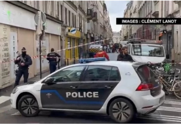 Atirador mata três pessoas em Paris, e homem de 69 anos é preso