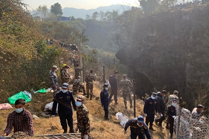 VÍDEO: Passageiro grava momento do acidente aéreo no Nepal de dentro da avião