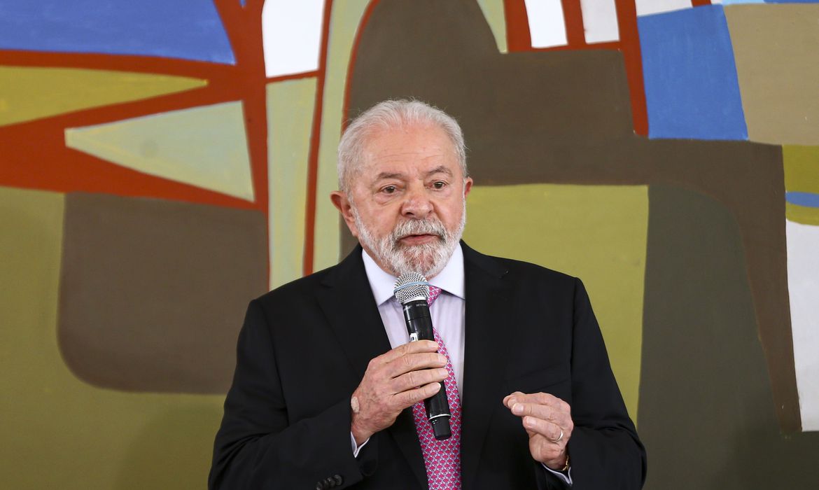 Lula é alvo de moções de repúdio na Câmara após ataques a Moro