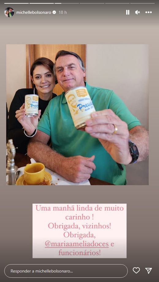 Bolsonaro e Michelle recebem café da manhã de vizinhos