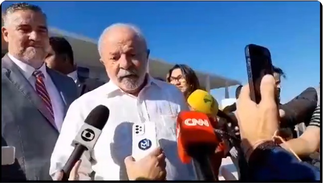 Lula manda retirar grades de proteção do Palácio do Planalto