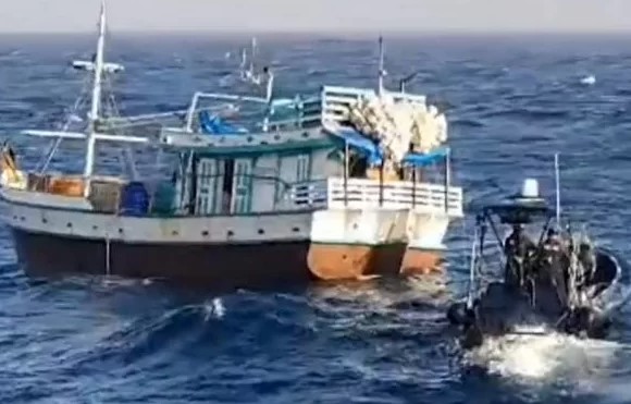 Barco brasileiro transportando 1,5 tonelada de cocaína é interceptado na Espanha