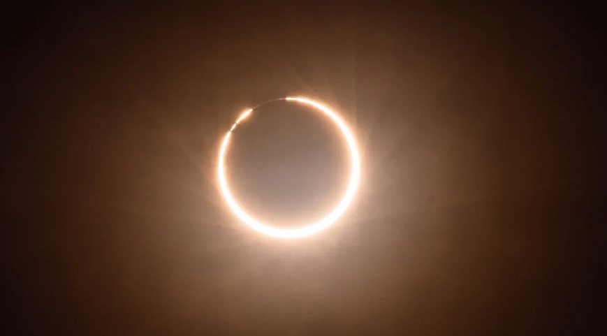 Confira os horários do eclipse solar deste sábado em cada capital