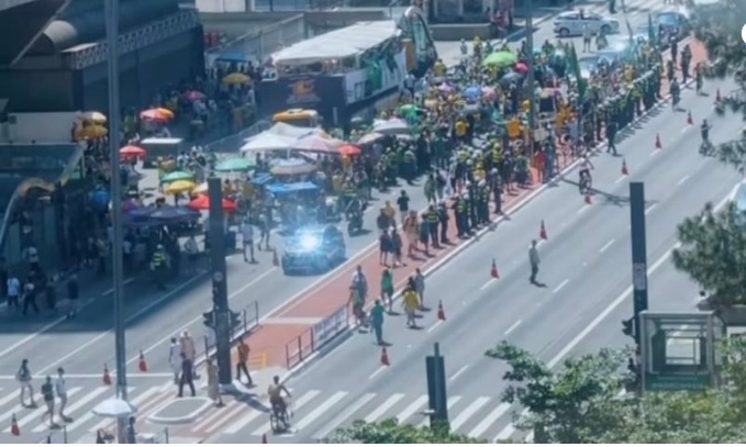 Manifestantes fazem ato contra Lula em ao menos 8 capitais e no DF