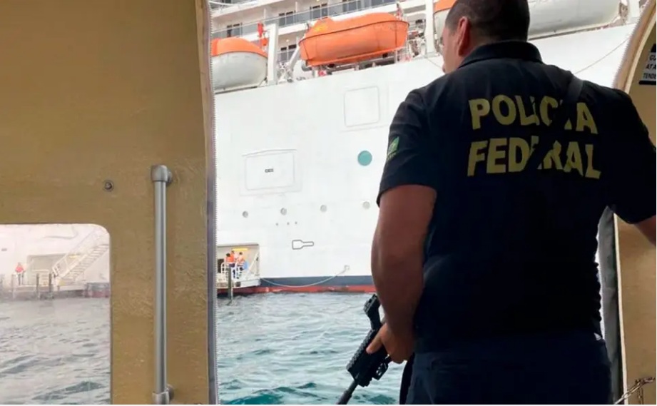 PF investiga abuso sexual e sequestro no ‘Navio Cabaré’ com shows de sertanejos