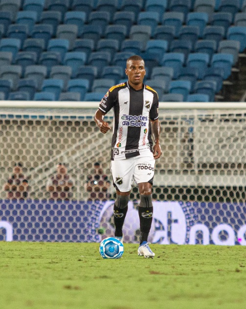 ABC anuncia rescisão contratual com zagueiro