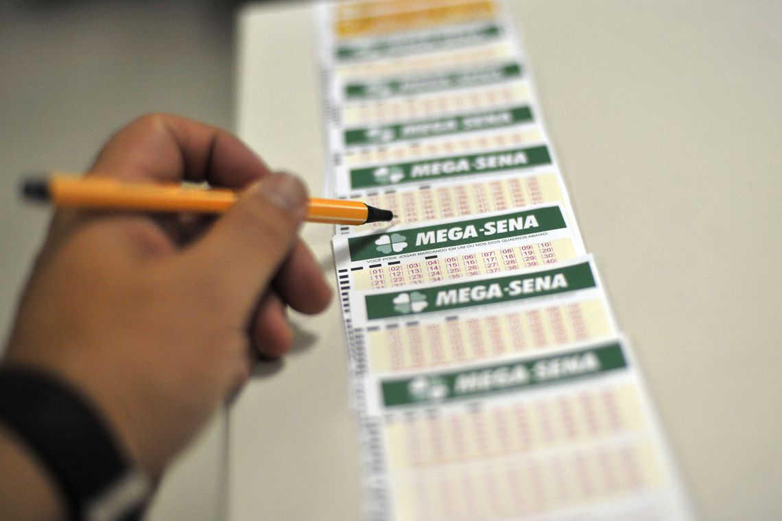 Aposta acerta Mega-Sena e fatura R$ 50,2 milhões; confira as dezenas